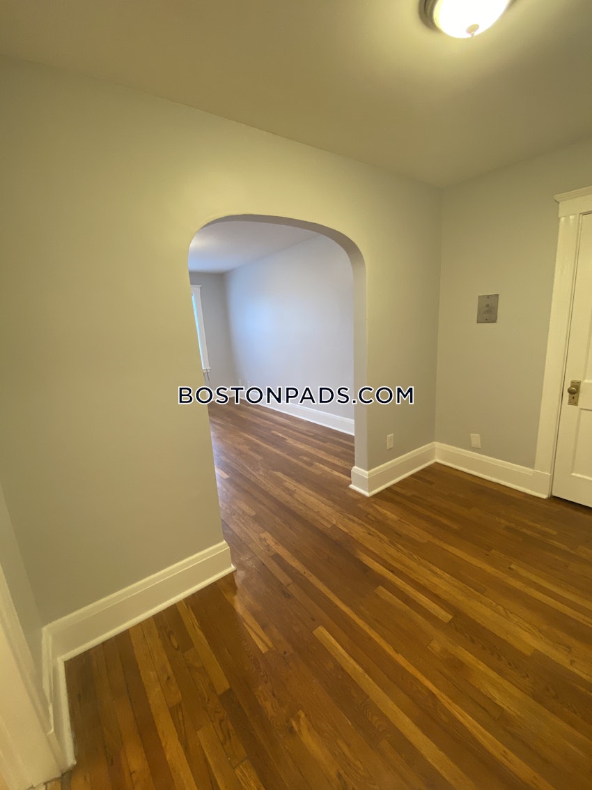 LYNN - 1 Bed, 1 Bath - Image 9