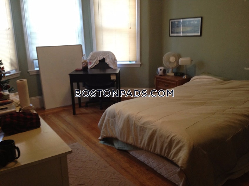 Boston - $5,200+ /month