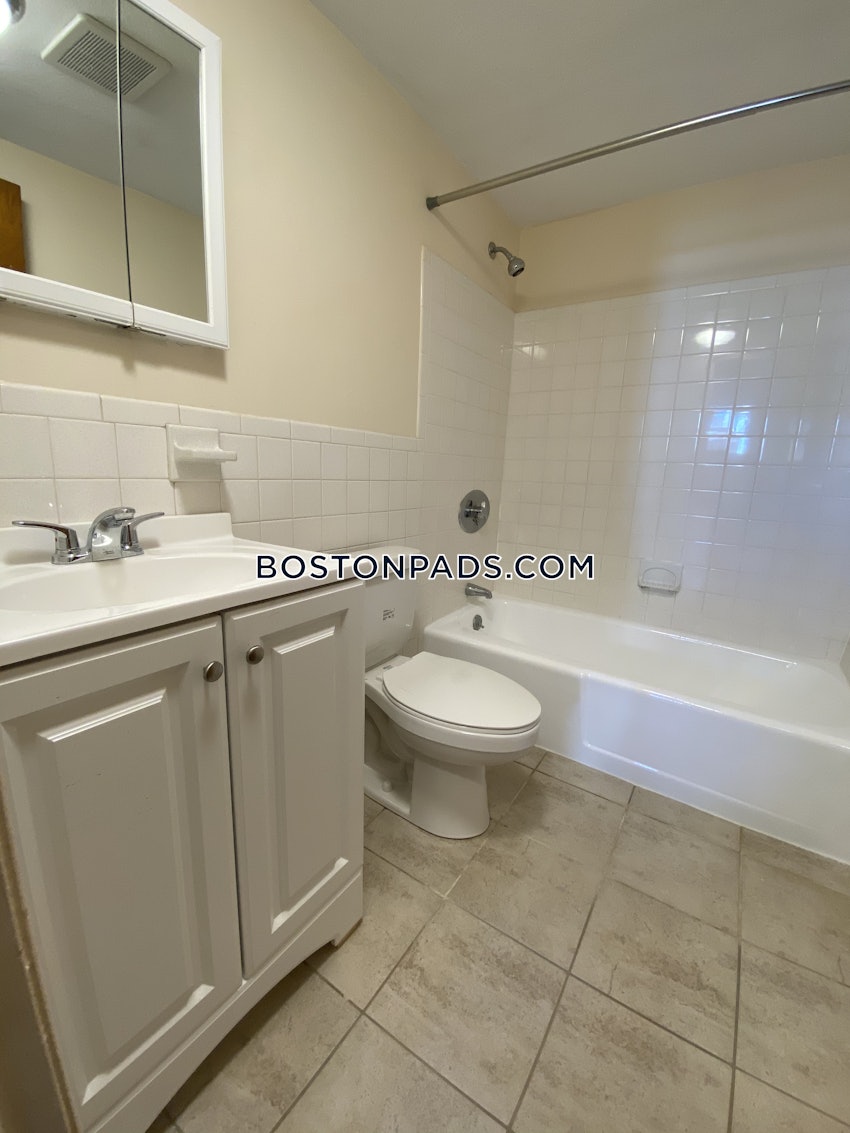 WOBURN - 1 Bed, 1 Bath - Image 17