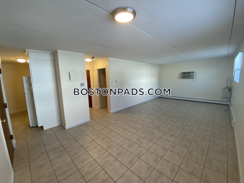 WOBURN - 1 Bed, 1 Bath - Image 3