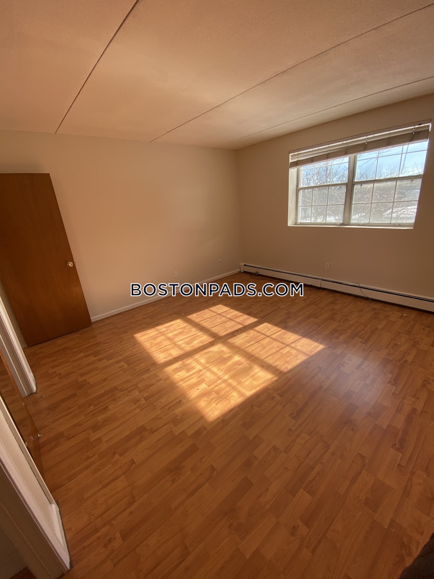 WOBURN - 2 Beds, 1 Bath - Image 9