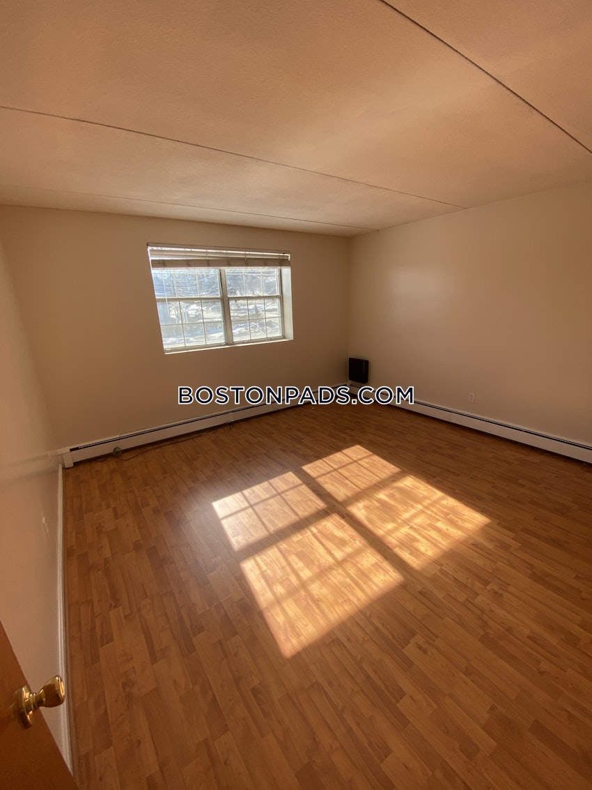 WOBURN - 2 Beds, 1 Bath - Image 7