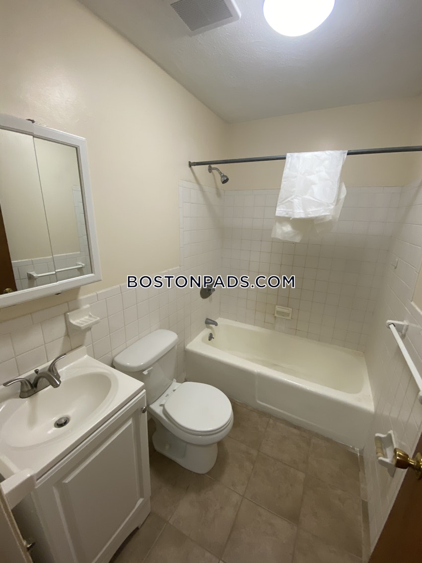 WOBURN - 1 Bed, 1 Bath - Image 14