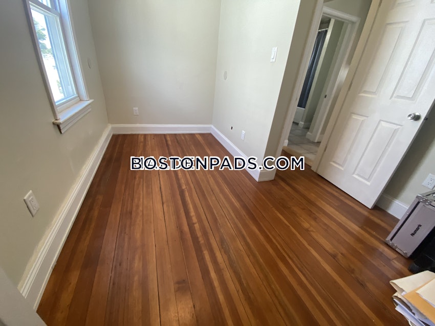 MALDEN - 3 Beds, 1 Bath - Image 6