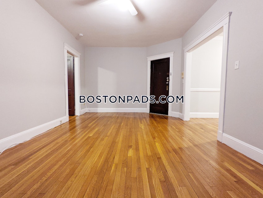 CAMBRIDGE - HARVARD SQUARE - 1 Bed, 1 Bath - Image 21