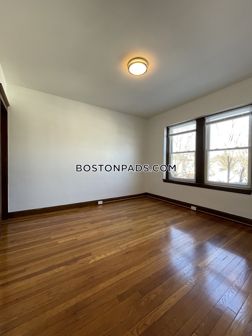 MELROSE - 1 Bed, 1 Bath - Image 10