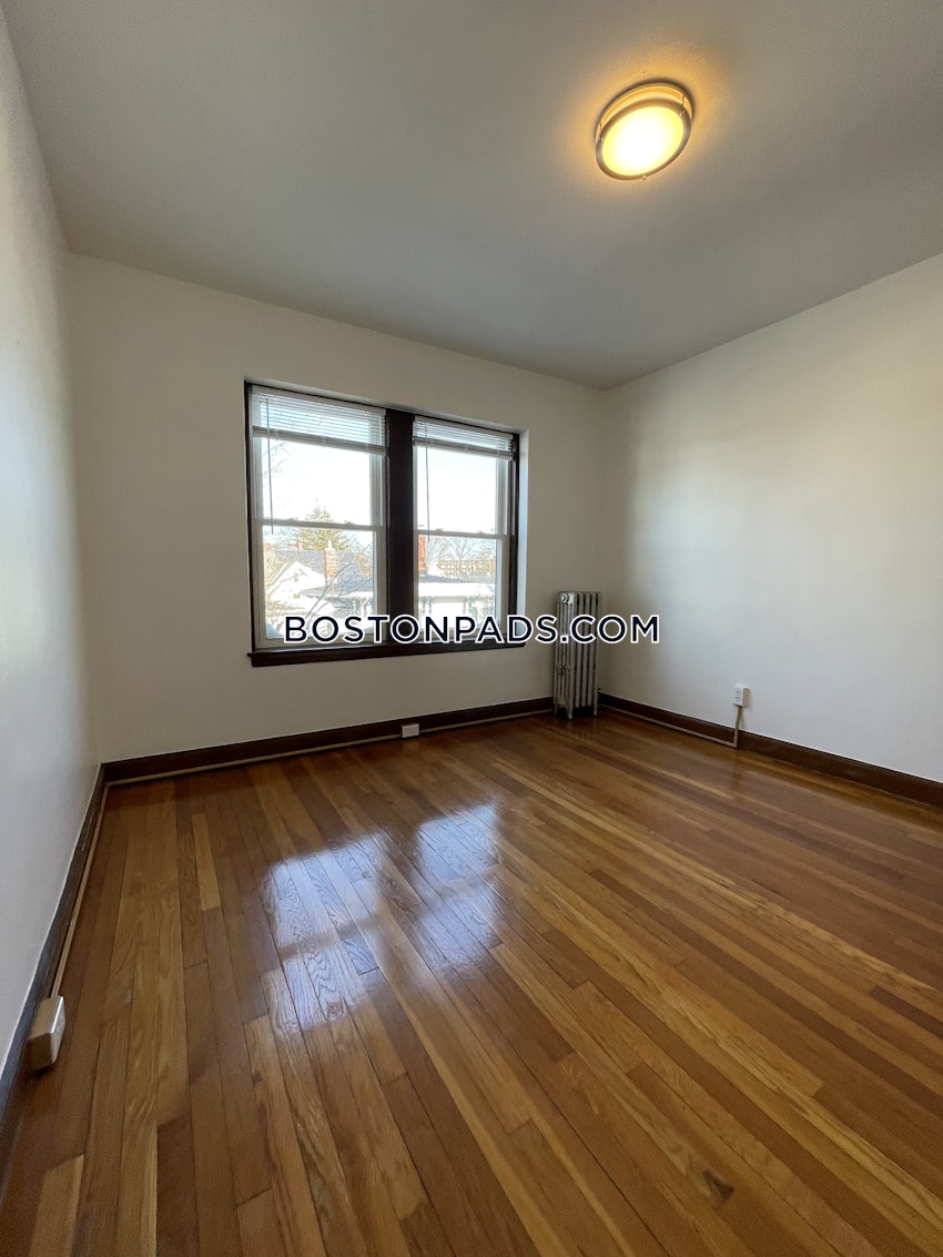 MELROSE - 1 Bed, 1 Bath - Image 12