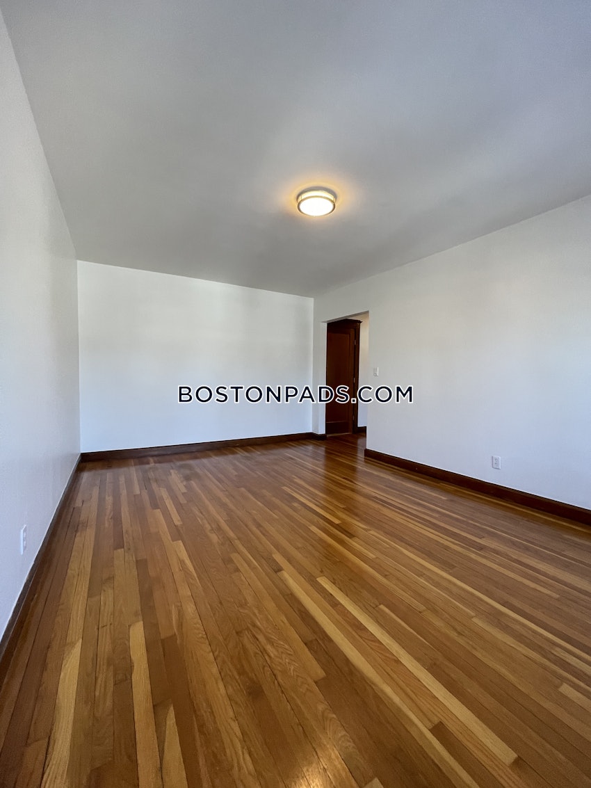 MELROSE - 1 Bed, 1 Bath - Image 16