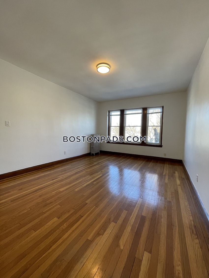 MELROSE - 1 Bed, 1 Bath - Image 19