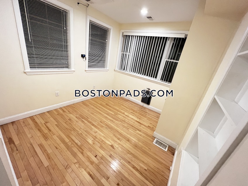 Brookline - $5,900+ /month