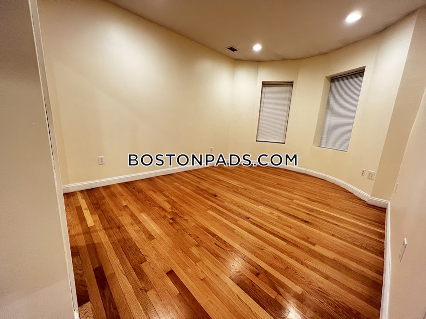 Brookline - $5,900+ /month