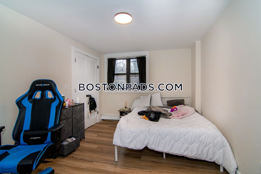BOSTON - FENWAY/KENMORE - 4 Beds, 2 Baths - Image 4
