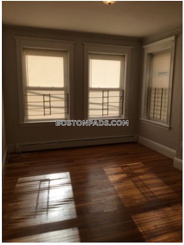 Boston - 4 Beds, 2 Baths