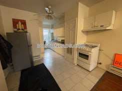 S. Huntington Ave./>, Boston