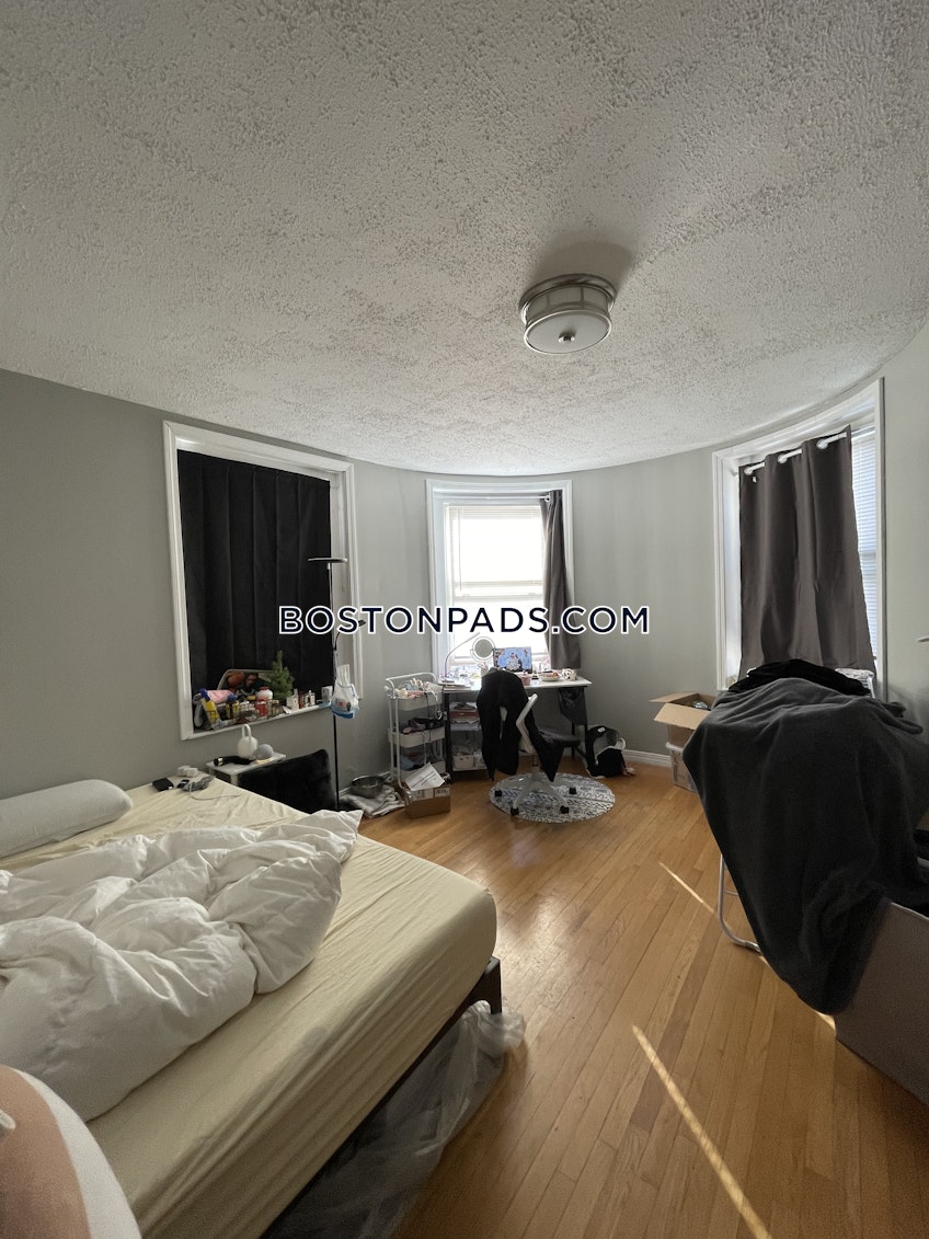 Boston - $4,150+ /month