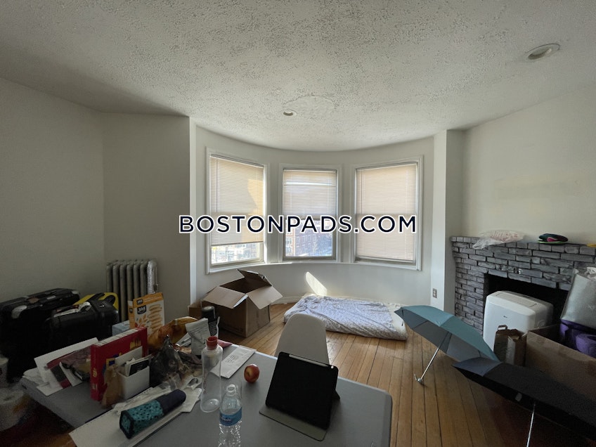 Boston - $4,150+ /month