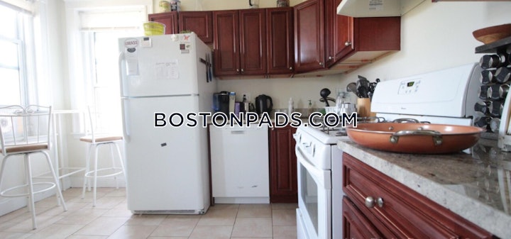 brookline-5-beds-2-baths-washington-square-4800-5537095 