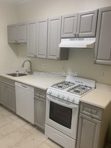 Brookline 2 Bed 1 Bath BROOKLINE- COOLIDGE CORNER $3,500  Longwood Area - $3,700 No Fee