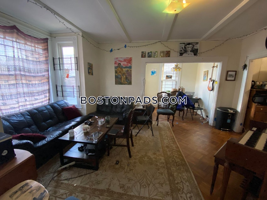 BOSTON - ALLSTON - 7 Beds, 3 Baths - Image 12