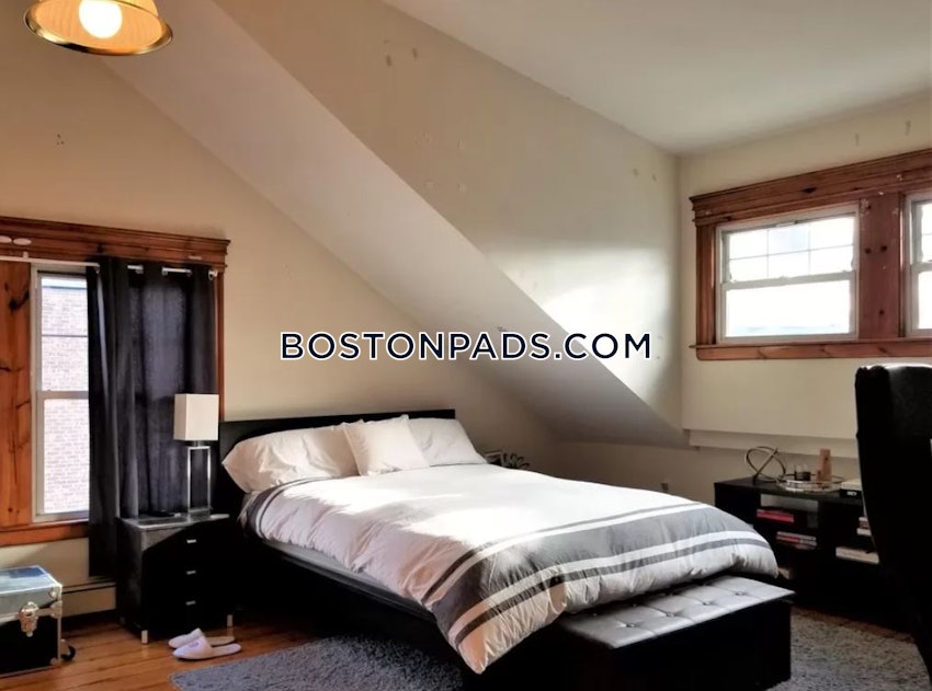 BROOKLINE- COOLIDGE CORNER - 5 Beds, 3 Baths - Image 7