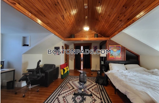 Brookline - $7,900+ /mo