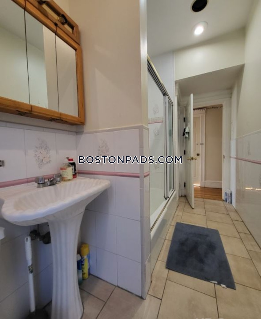 Brookline - $7,900+ /month