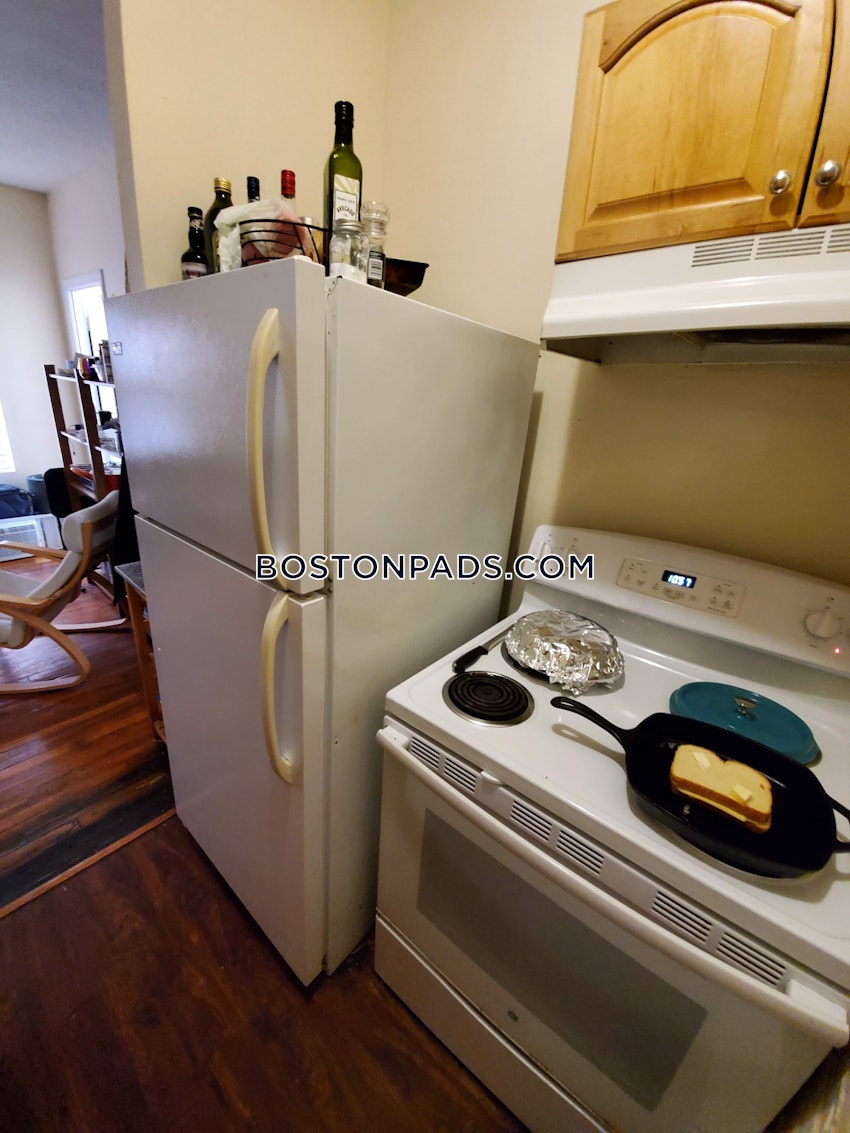 BOSTON - MISSION HILL - 2 Beds, 1 Bath - Image 4