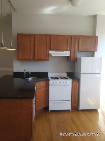 Allston Great Studio 1 bath available NOW on Commonwealth Ave in Boston!!  Boston - $2,250