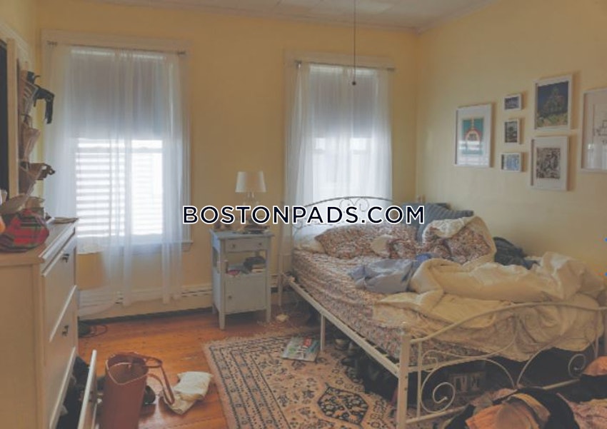 CAMBRIDGE - INMAN SQUARE - 3 Beds, 1 Bath - Image 9