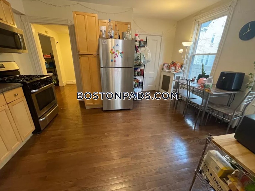 BOSTON - ALLSTON - 6 Beds, 2 Baths - Image 3