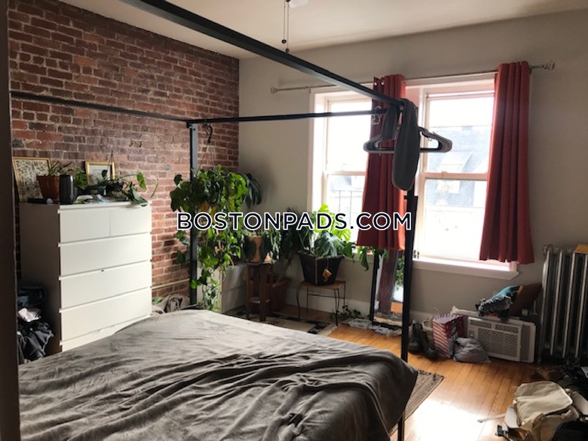 BOSTON - ALLSTON - 3 Beds, 1 Bath - Image 6