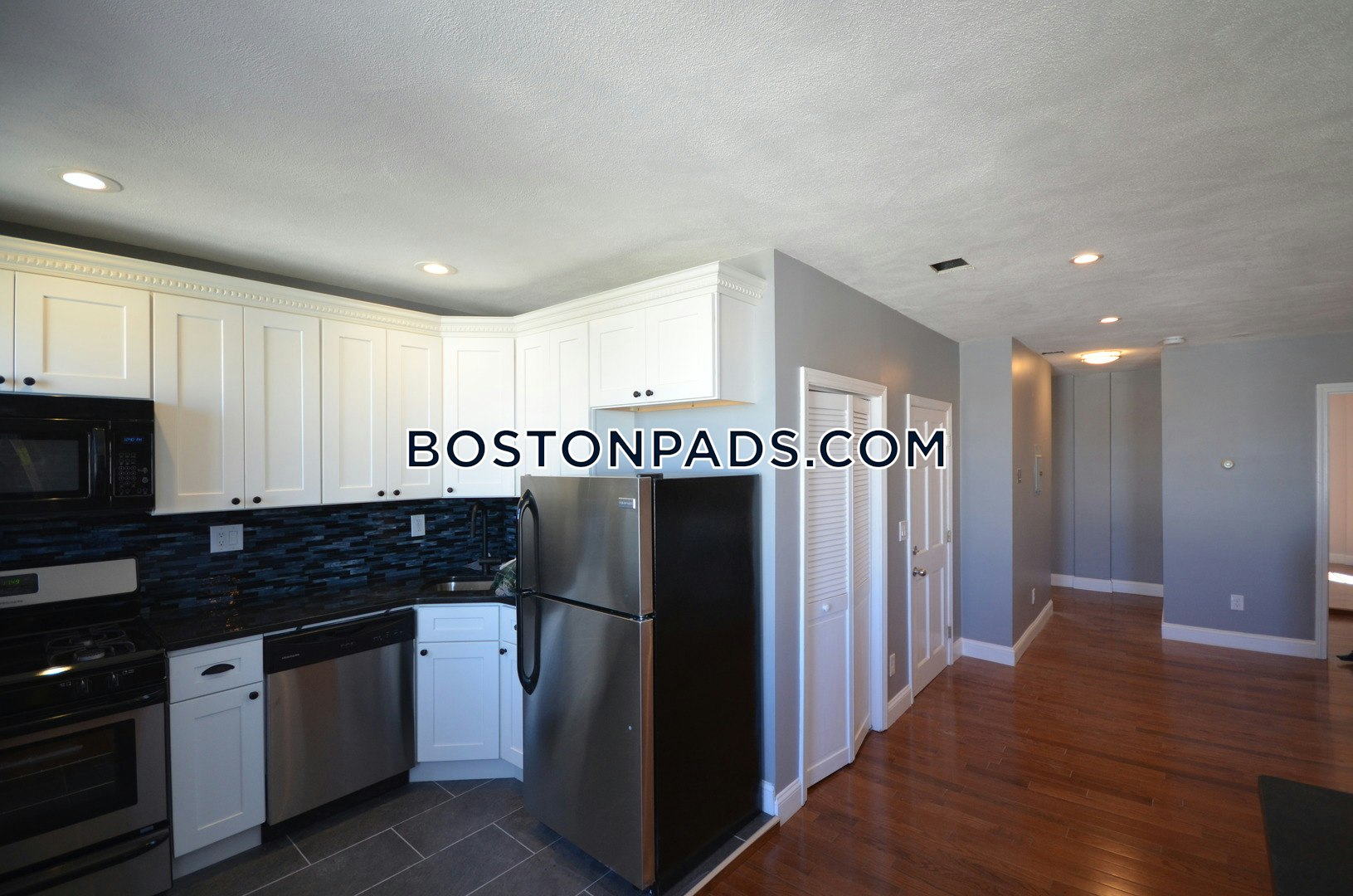 Jeffries Point - East Boston, Boston, MA - 2 Beds, 1 Bath - $2,950 - ID#4485384