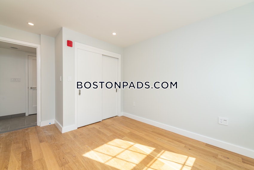 BOSTON - NORTH END - 1 Bed, 1 Bath - Image 12