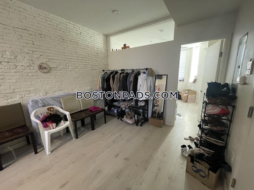 BOSTON - MISSION HILL - 2 Beds, 2 Baths - Image 4