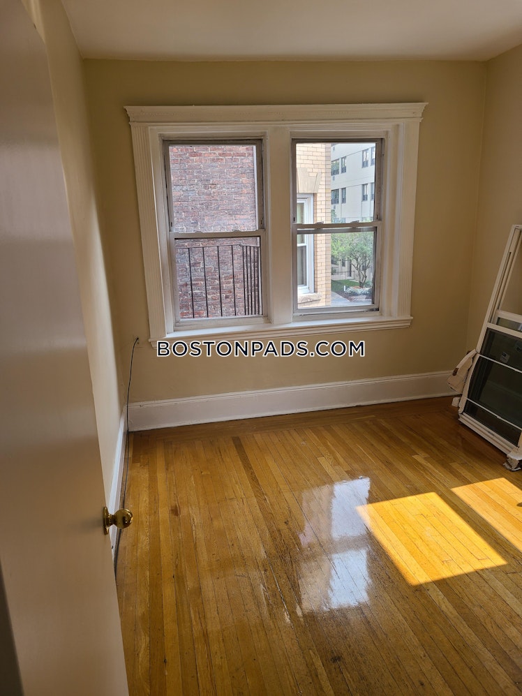 Hemenway St., Boston