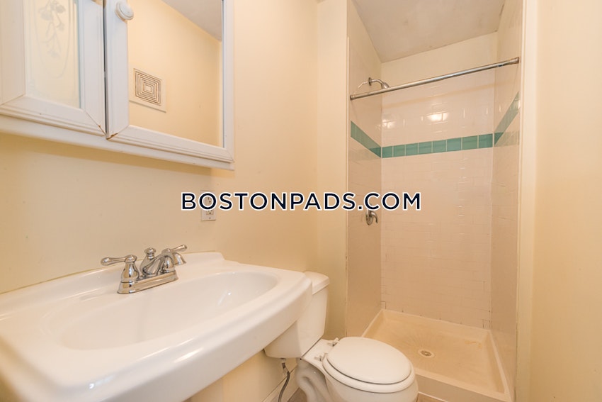 BOSTON - BRIGHTON - OAK SQUARE - 4 Beds, 2 Baths - Image 5
