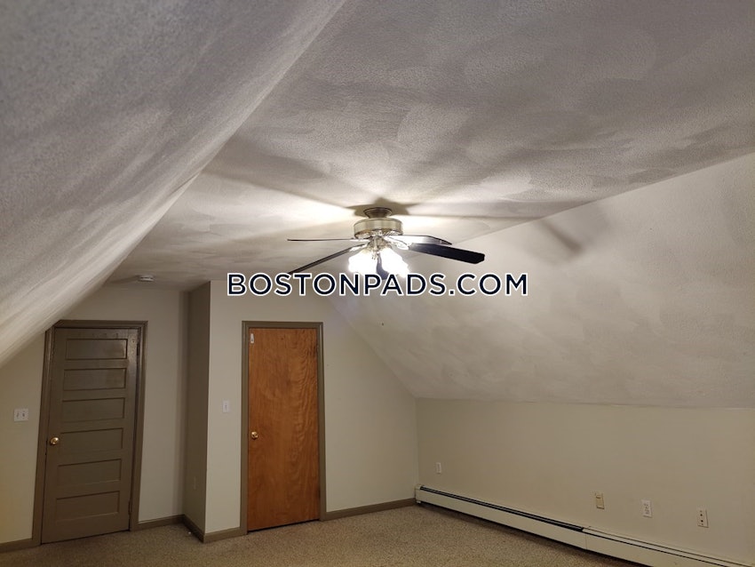 MEDFORD - TUFTS - 5 Beds, 2 Baths - Image 10