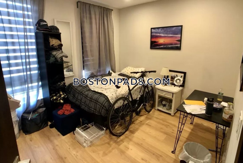 BOSTON - DORCHESTER/SOUTH BOSTON BORDER - 4 Beds, 3 Baths - Image 1
