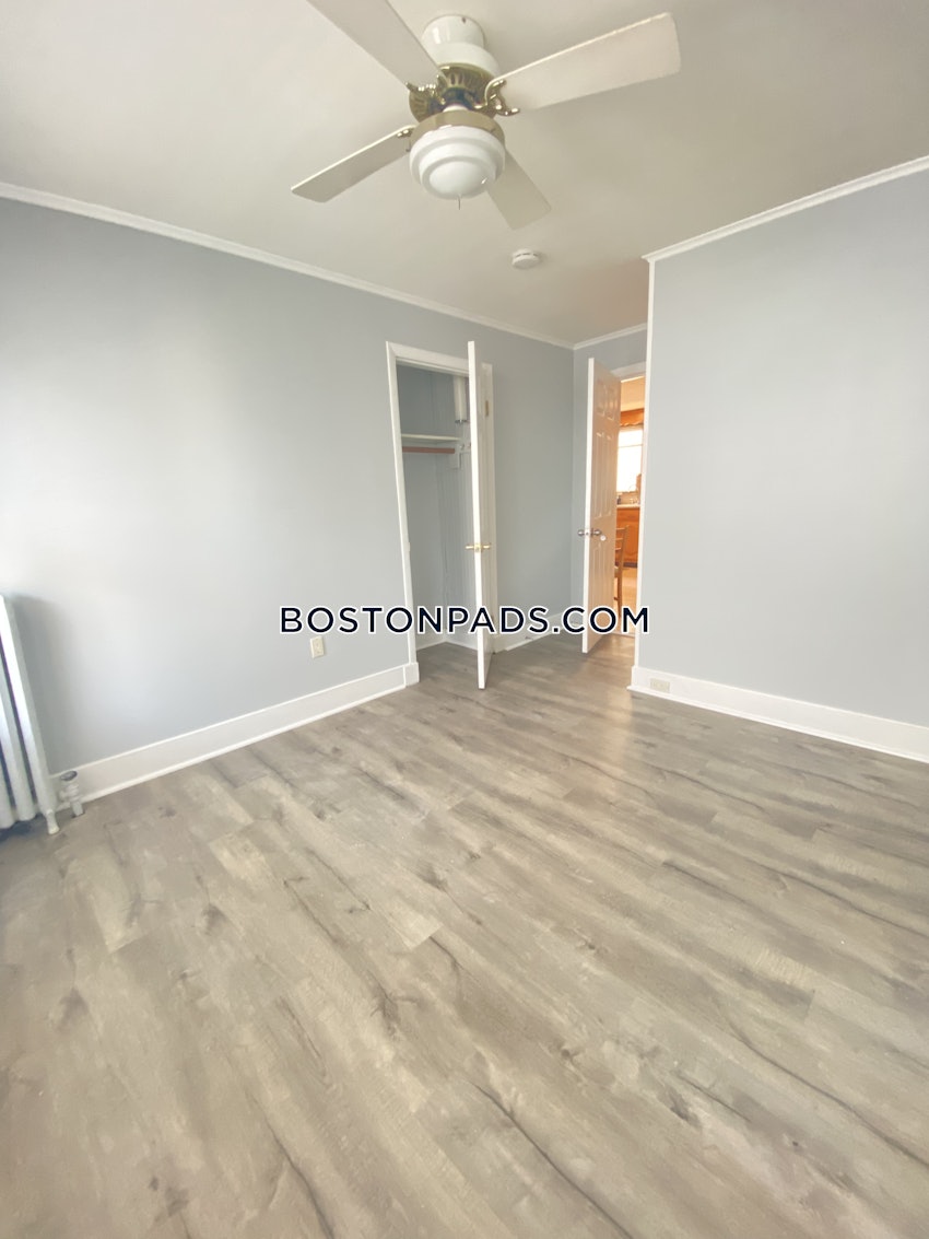 MEDFORD - TUFTS - 4 Beds, 2 Baths - Image 25