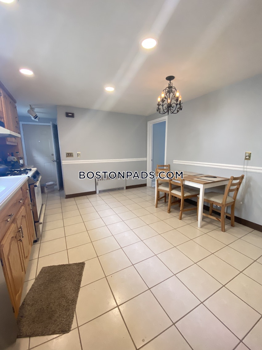 MEDFORD - TUFTS - 4 Beds, 2 Baths - Image 9