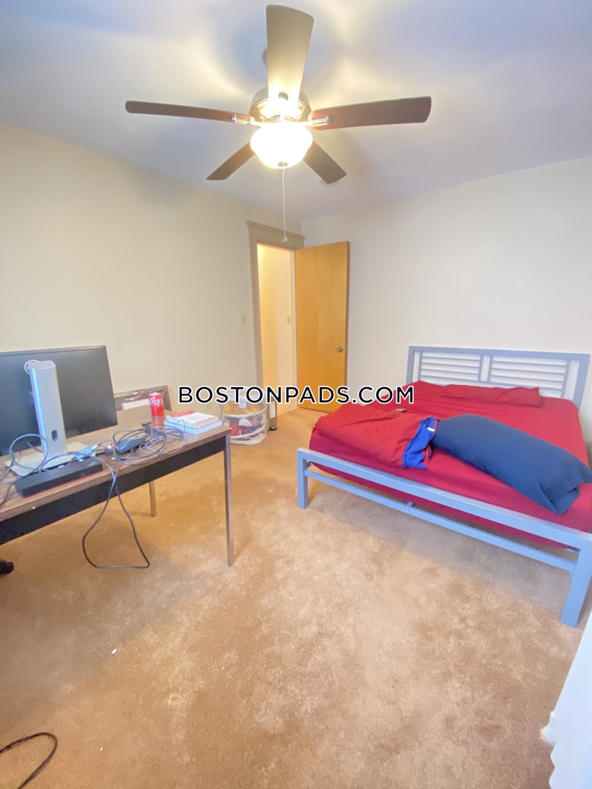 MEDFORD - TUFTS - 4 Beds, 1 Bath - Image 7