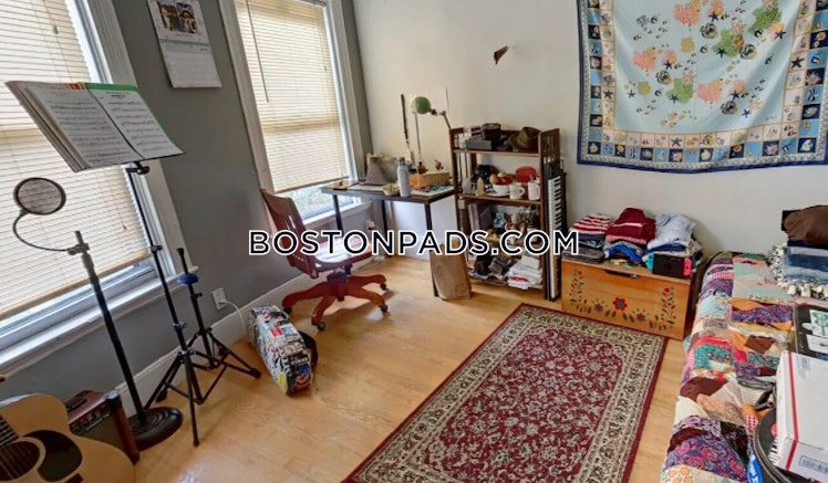 Brook St., Brookline