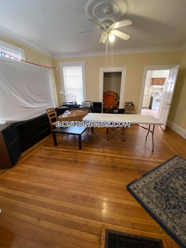 Boston - 4 Beds, 1 Baths