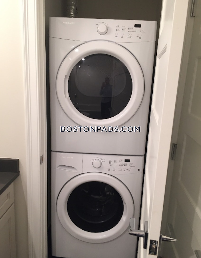 Boston - $3,900+ /month