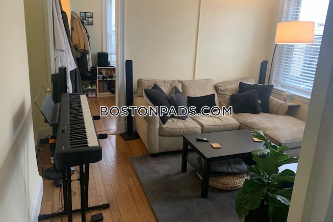 Boston - $3,900+ /mo