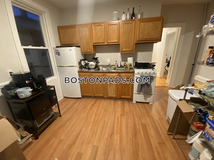 BOSTON - MISSION HILL - 3 Beds, 1 Bath - Image 1