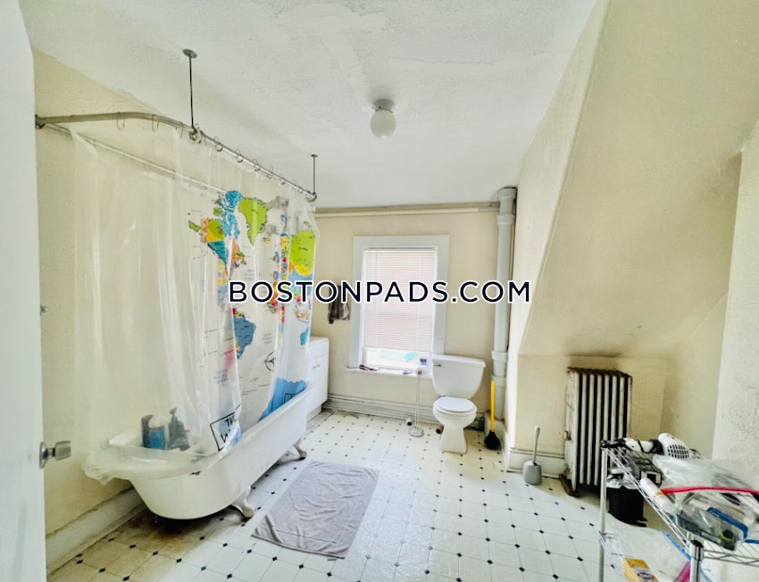 BOSTON - ALLSTON - 6 Beds, 2.5 Baths - Image 16
