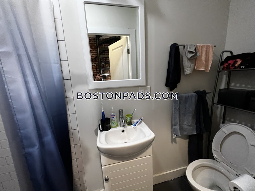 BOSTON - NORTHEASTERN/SYMPHONY - 3 Beds, 2 Baths - Image 10