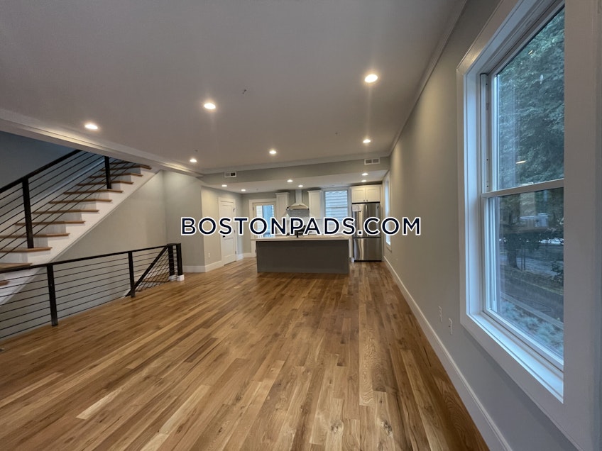 Boston - $6,200+ /month