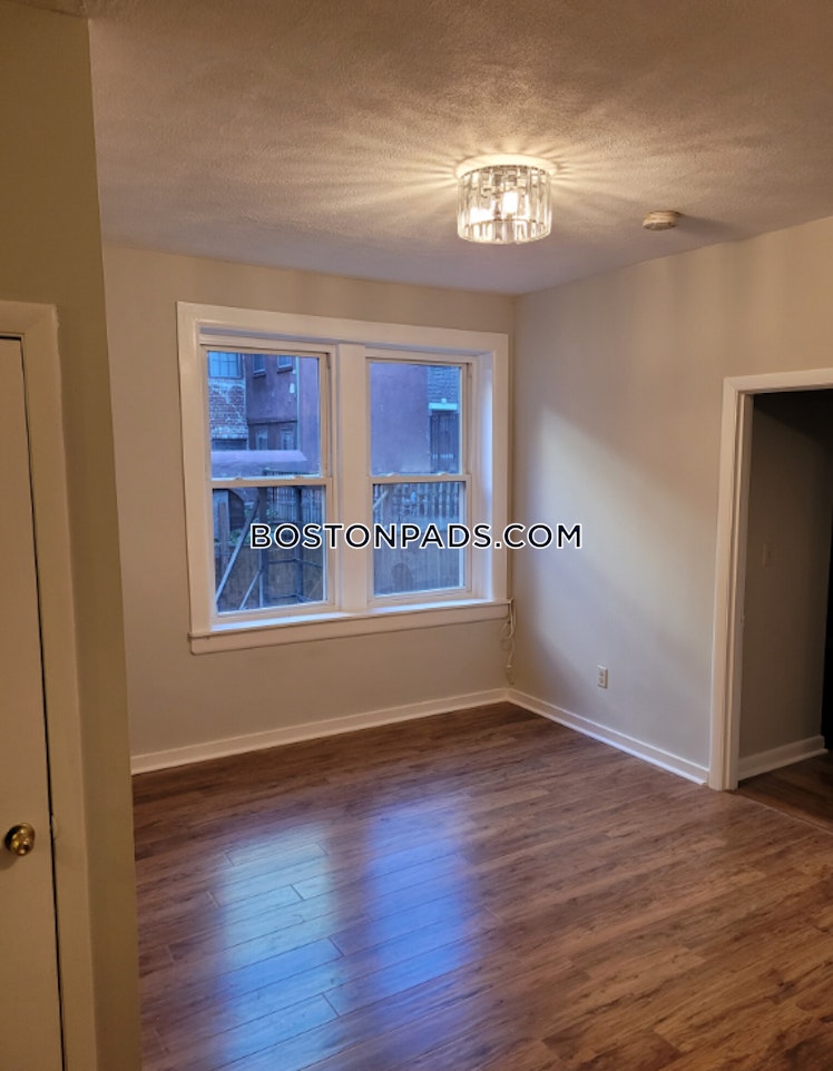 Endicott St., Boston